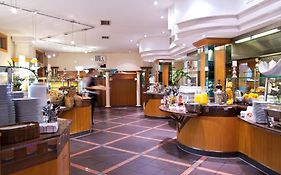 Qu Hotel, Trademark Collection By Wyndham