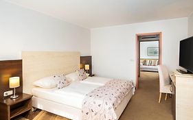 Qu Hotel, Trademark Collection By Wyndham